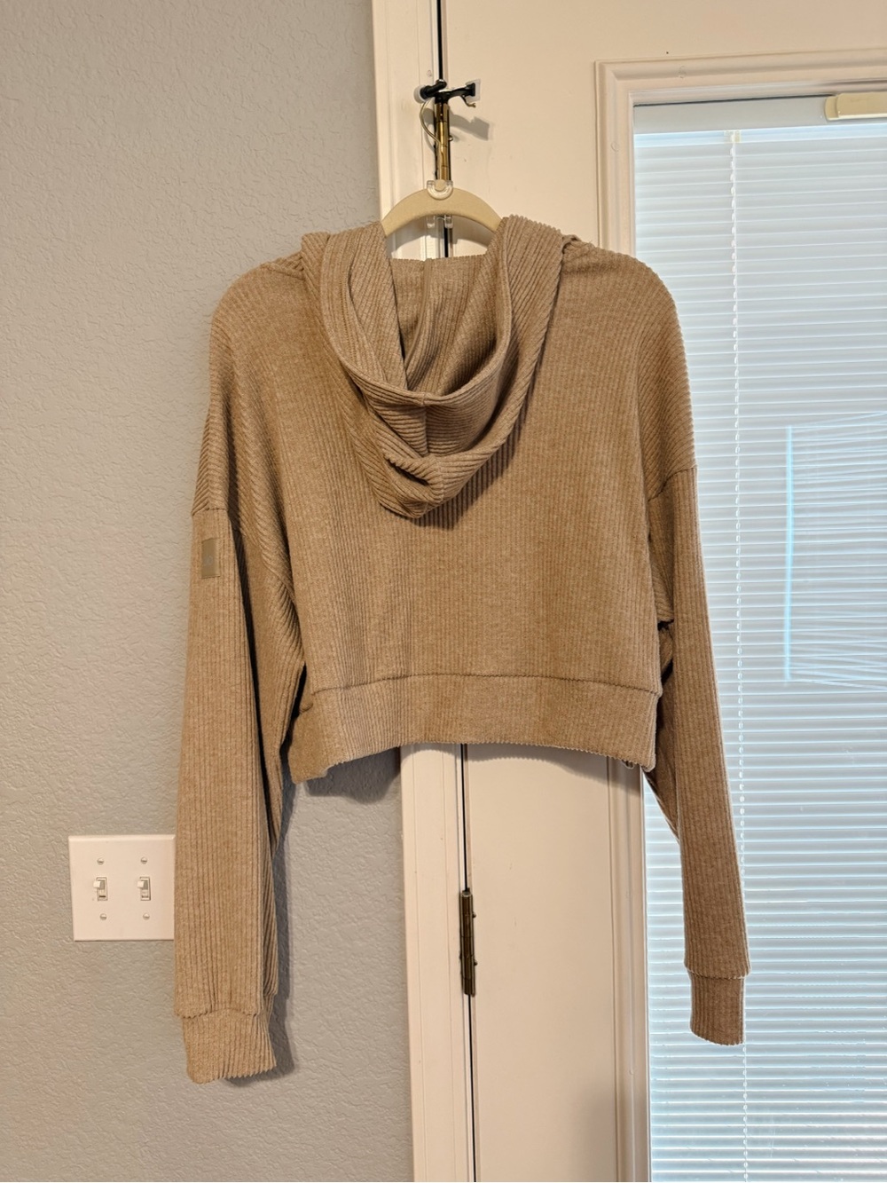 Alo Yoga Muse Ribbed Hoodie Jogger Set Taupe Gravel Heather M - Picture 3 of 8